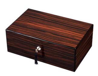 diamond crown alexander 90 count humidor